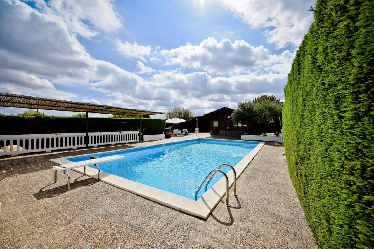 הוילה מרטינה פרנקה I Cinque Trulli With Swimming Pool מראה חיצוני תמונה