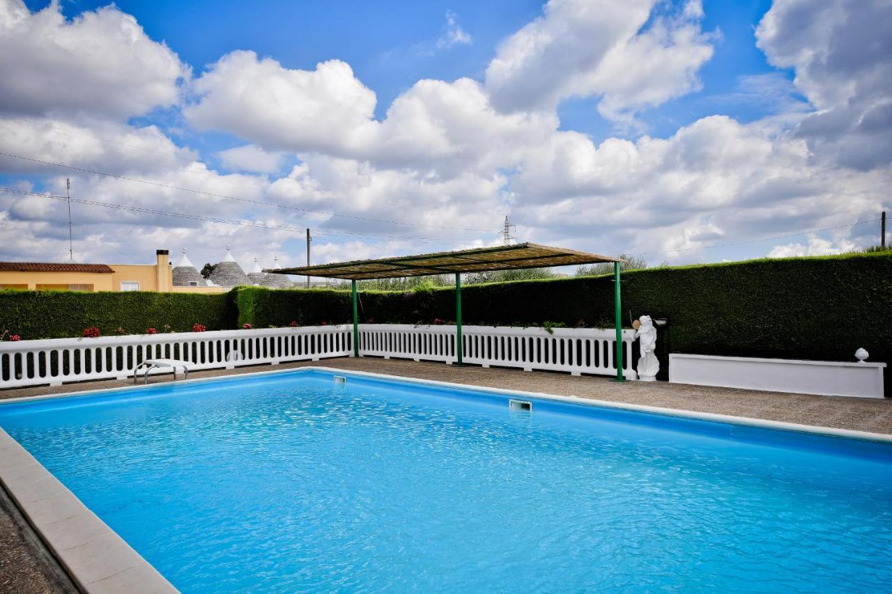 הוילה מרטינה פרנקה I Cinque Trulli With Swimming Pool מראה חיצוני תמונה