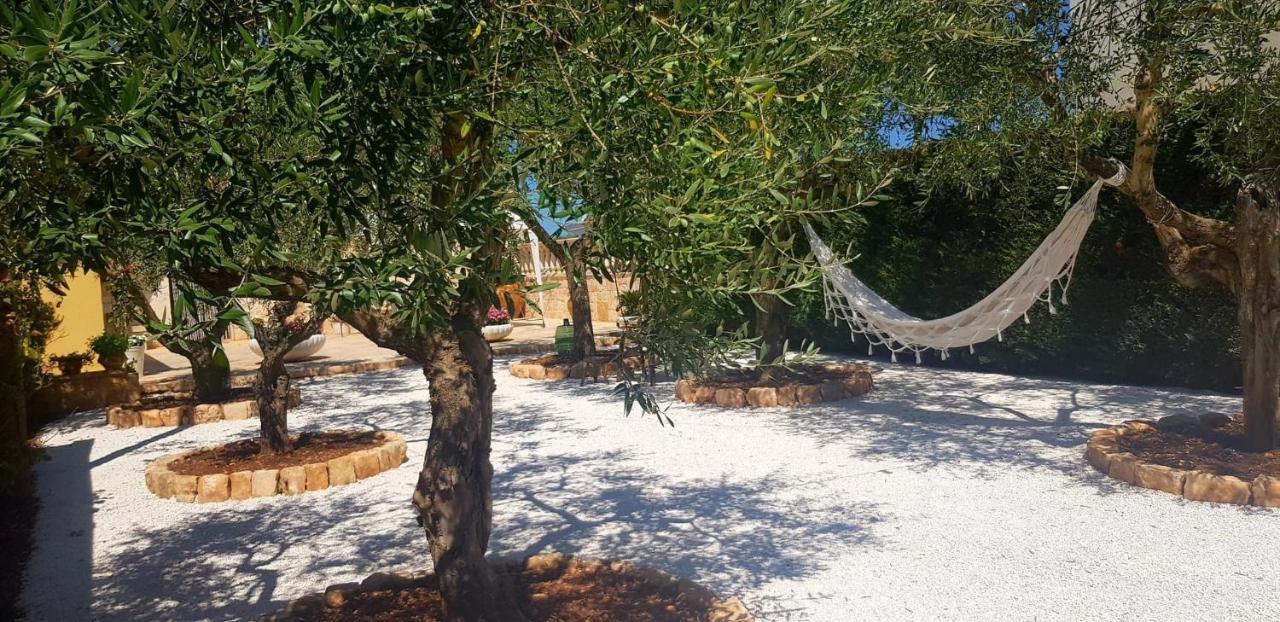 הוילה מרטינה פרנקה I Cinque Trulli With Swimming Pool מראה חיצוני תמונה