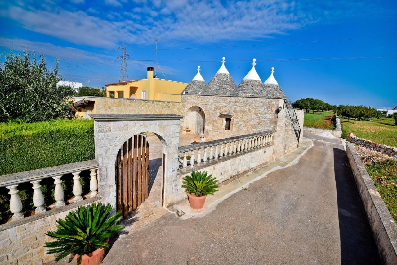 הוילה מרטינה פרנקה I Cinque Trulli With Swimming Pool מראה חיצוני תמונה
